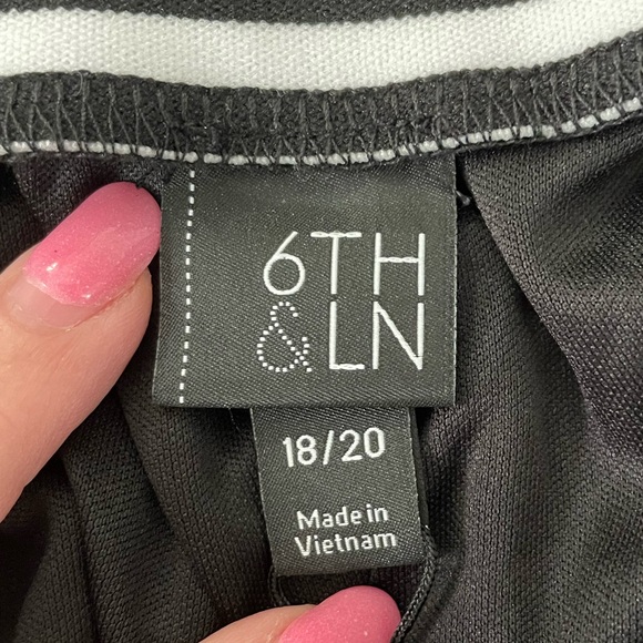 6th & LN | NWT Fringe Lace Skirt - Picture 5 of 8